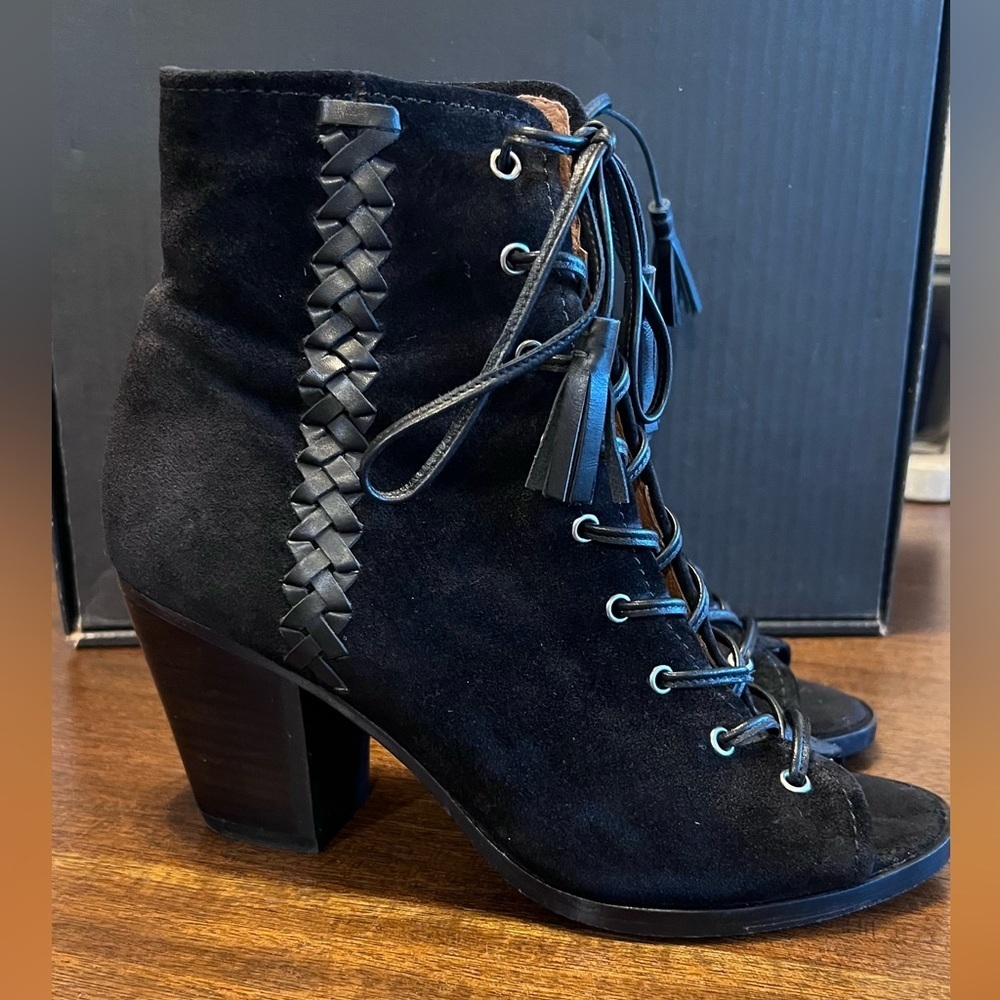 EUC FRYE Black Dani Whipstitch Suede Leather Peep Toe Chunky Heel Booties US 7.5 - Picture 4 of 13